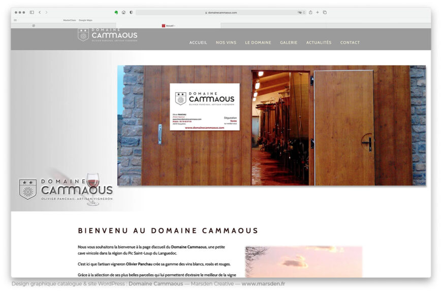 Entrée de la cave Domaine Cammaous avec signalétique sur porte en bois, communication visuelle et site WordPress par Marsden Creative.