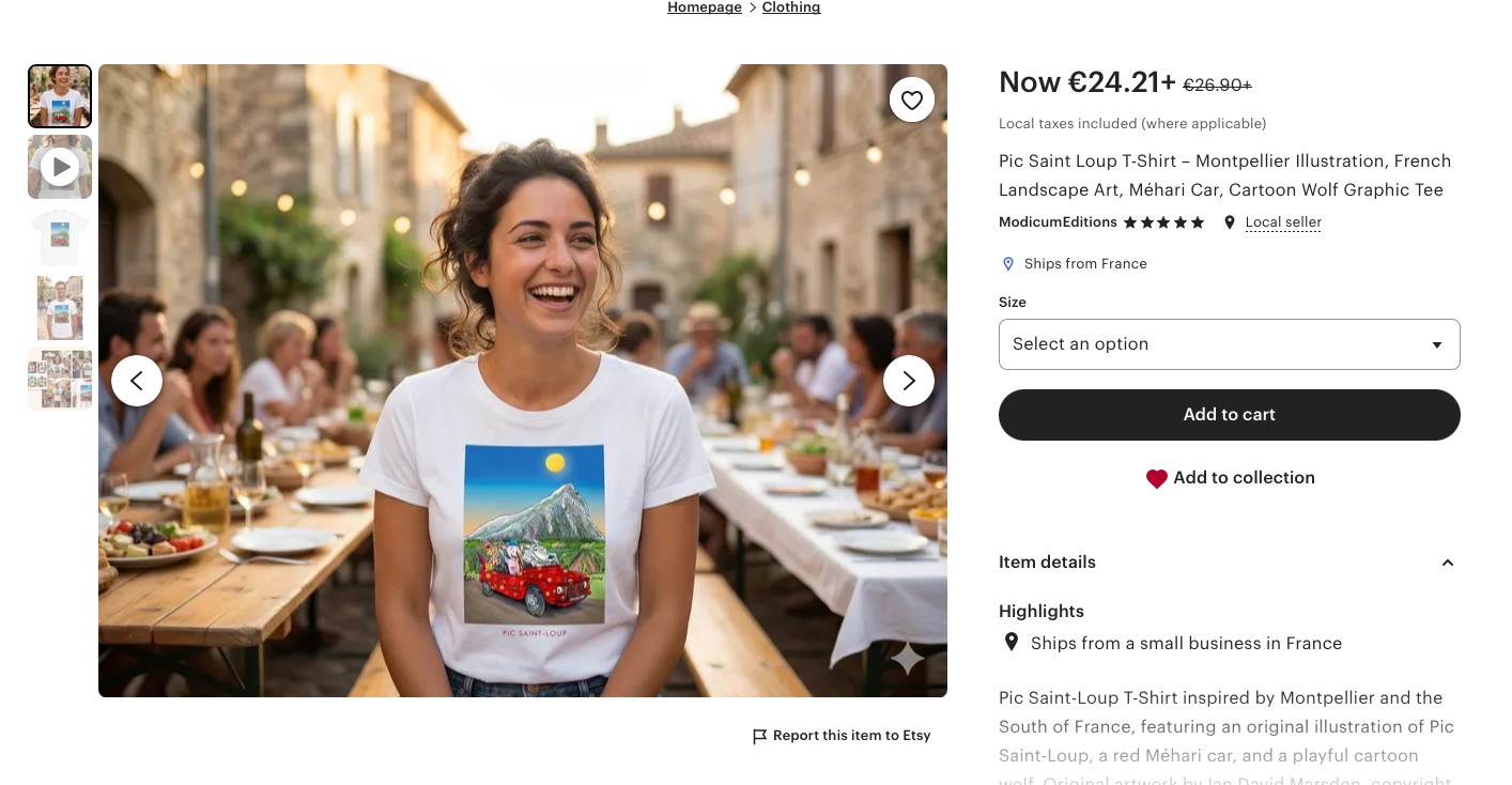 Femme portant un t-shirt illustré Pic Saint-Loup avec Méhari rouge, loup et paysage du sud de la France